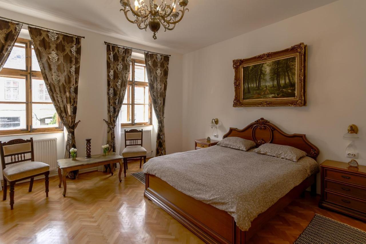 סיגישוארה Illo Tempore - Ultracentral Apartment מראה חיצוני תמונה